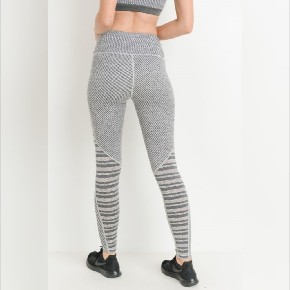 Highwaist Woven & Trellis Mesh Combo Full Legging - Picture 3 of 8